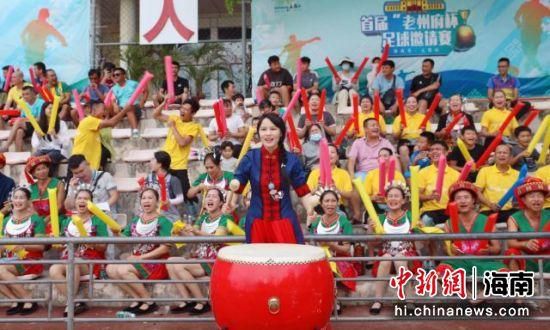 丝袜紧身裙国产在线播放